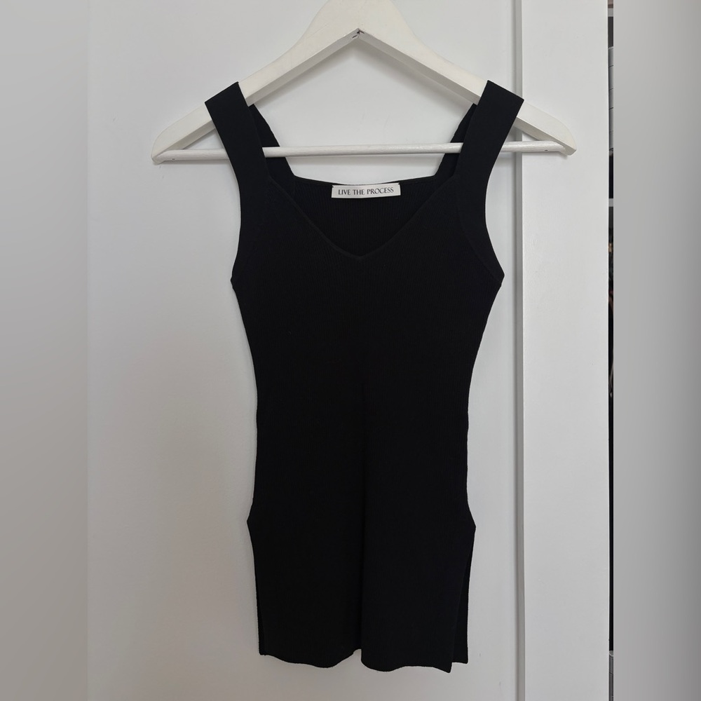 Live The Process Black Ribbed V-Neck Sleeveless Top